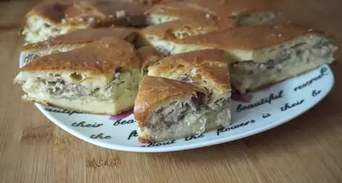 Заливной пирог с рыбой и картофелем