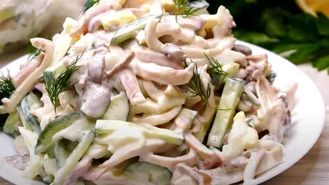 Салат из кальмаров со свежими огурцами