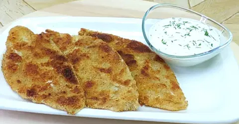Шницель из капусты со сметаной