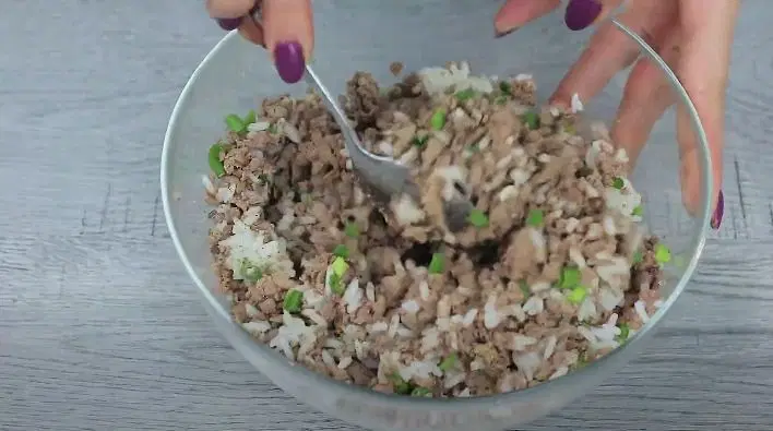 Заливной пирог с печенью и рисом — шаг 2
