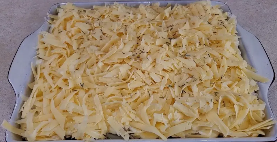 Мясо по-французски с картофелем и грибами — шаг 6
