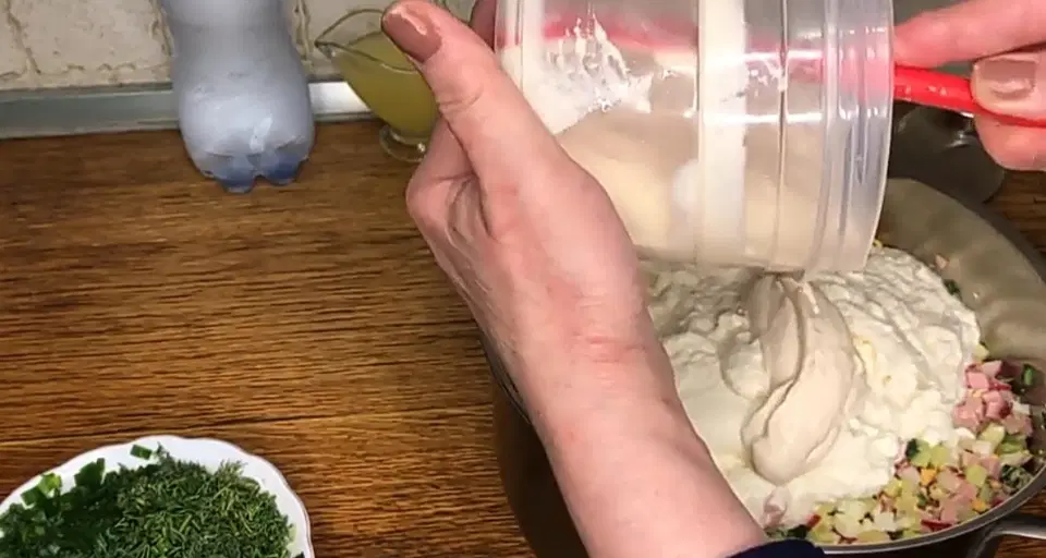 Окрошка на мацони — шаг 3