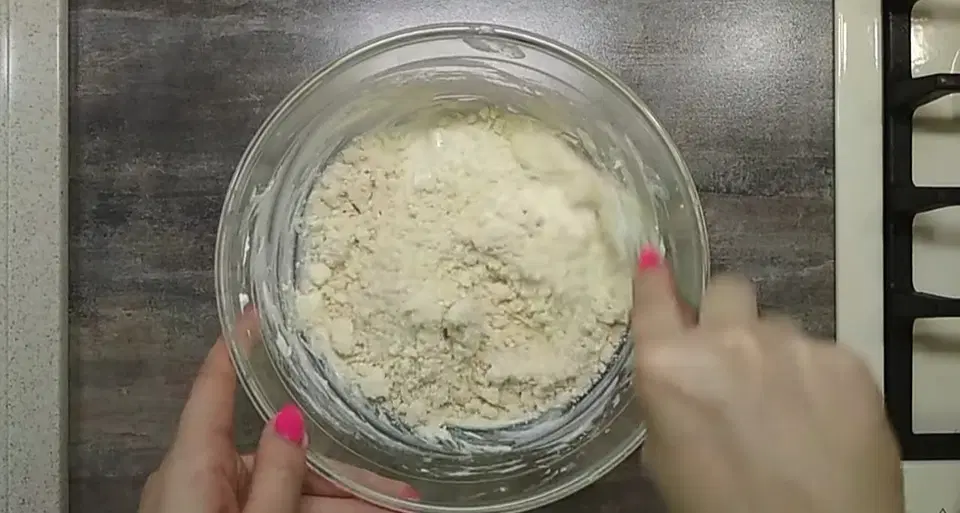 Сырники из творожной массы — шаг 3