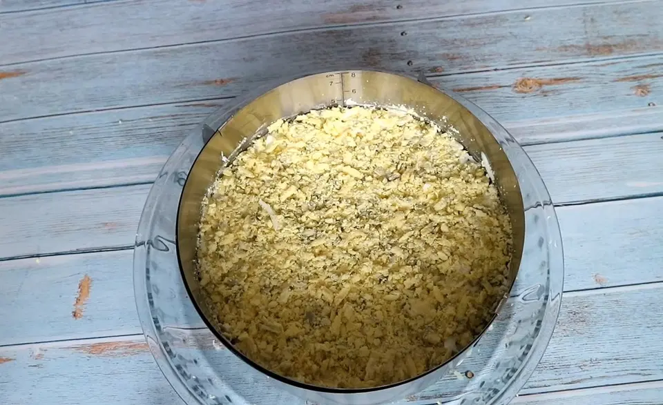 Салат Мимоза с картошкой без сыра — шаг 3
