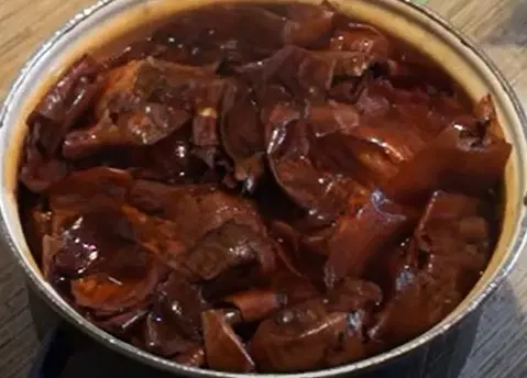 Сало соленое в луковой шелухе — шаг 3