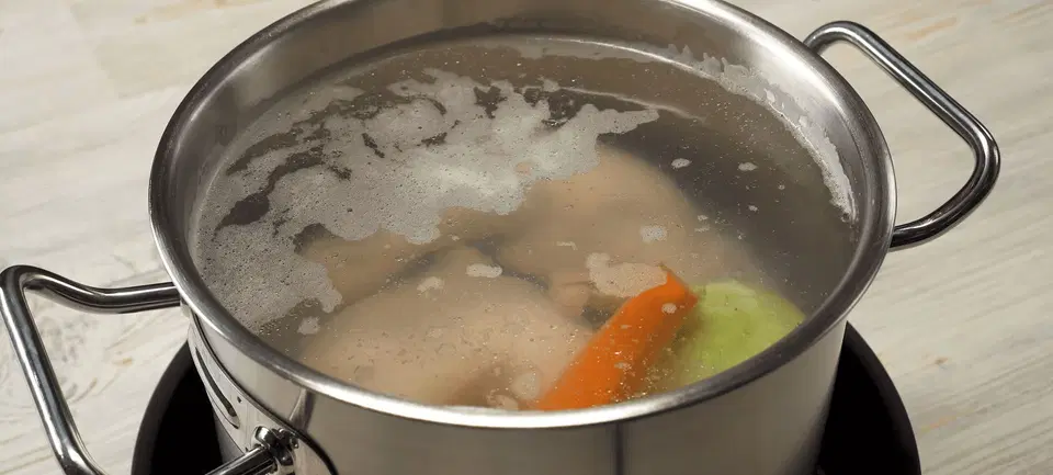 Суп из куриного окорочка — шаг 1