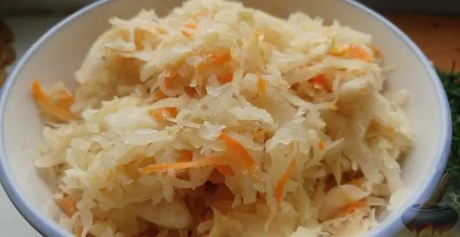 Кислые щи с говядиной и беконом (в духовке) — шаг 11