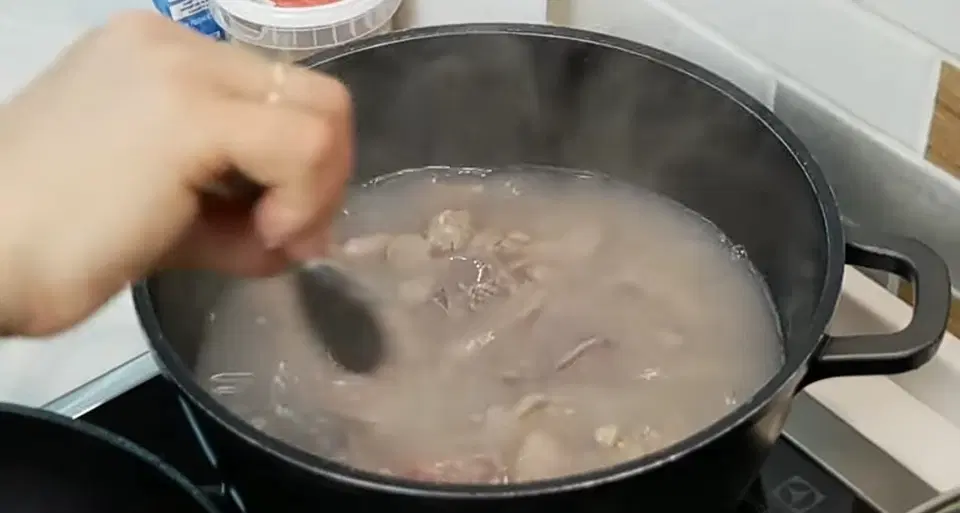 Сытный салат из фасоли — шаг 1