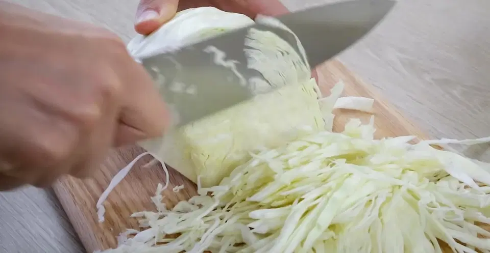 Маринованная капуста на закуску — шаг 1