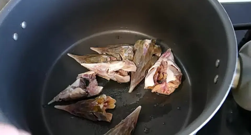 Уха из стерляди — шаг 1