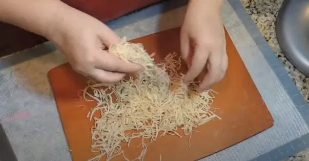 Куриный суп с домашней лапшой — шаг 2