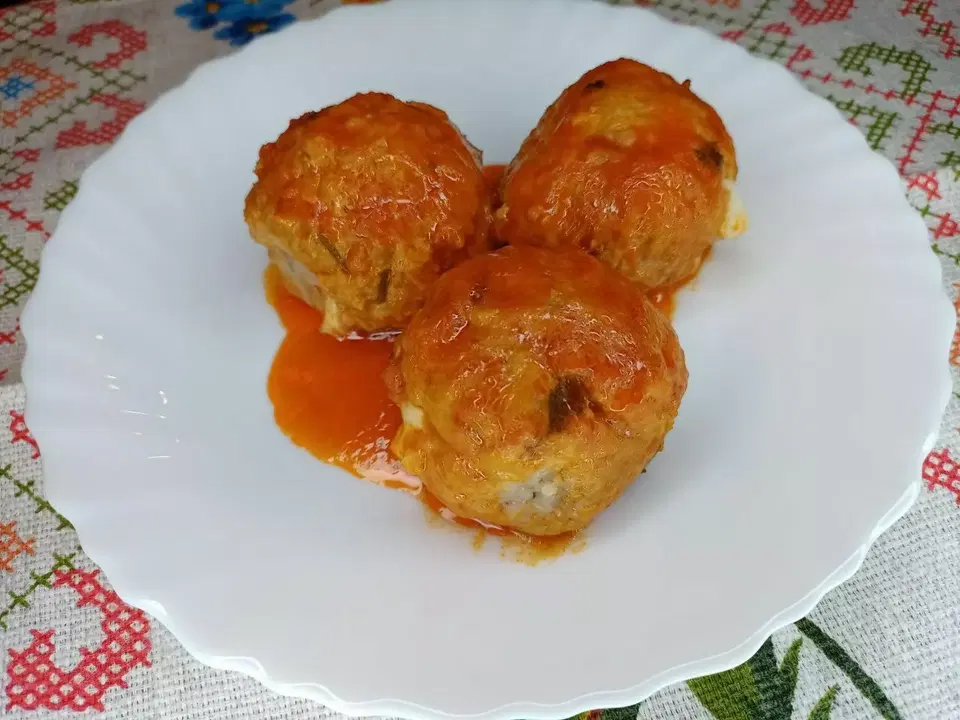 Куриные тефтели с подливой