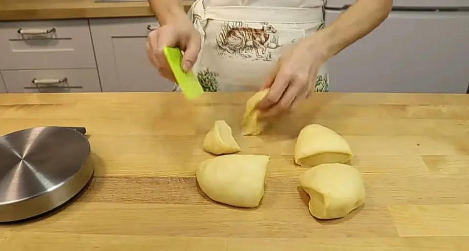 Вкусные домашние пирожки с тыквенной начинкой — шаг 9