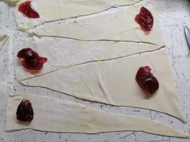 Рогалики с джемом — шаг 3