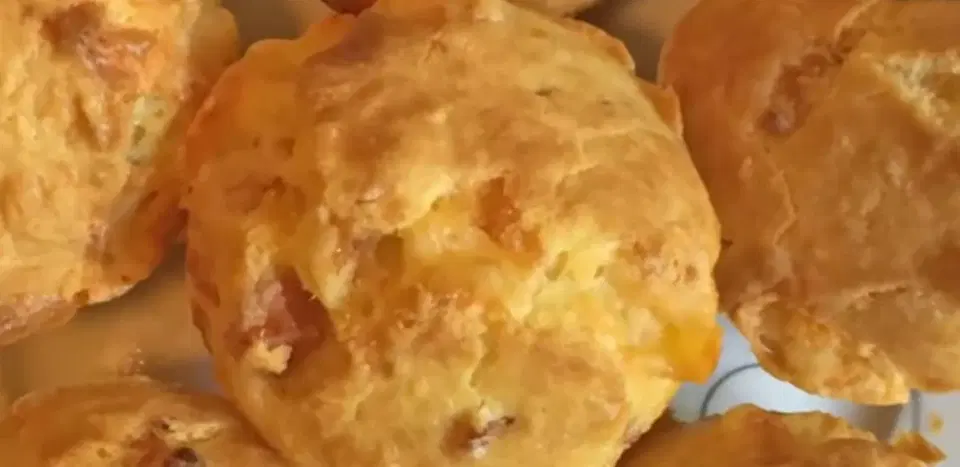 Маффины с сыром и ветчиной