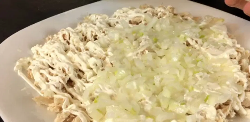 Воздушный салат "Невеста" с курицей — шаг 3