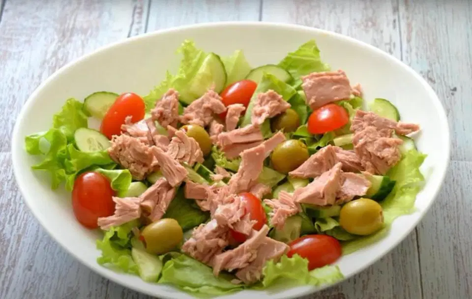 Салат с тунцом и каперсами — шаг 4