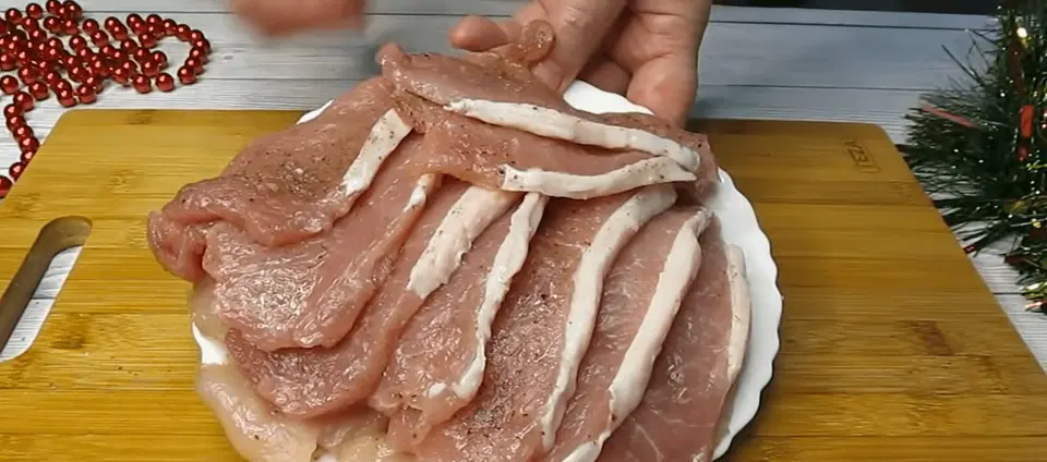 Мясо по-французски в духовке — шаг 1