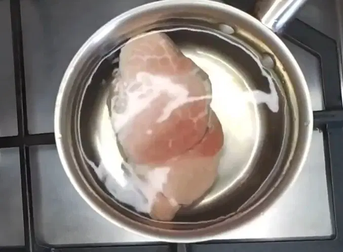 Жульен со свининой и грибами — шаг 1