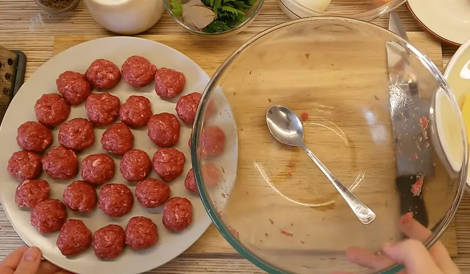 Суп с фрикадельками и овощами — шаг 1