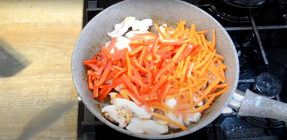 Соба с курицей и овощами — шаг 6