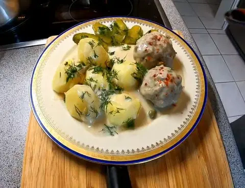 Кенигсбергские клопсы (K-nigsberger Klopse)