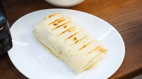 Шаверма в лаваше с курицей