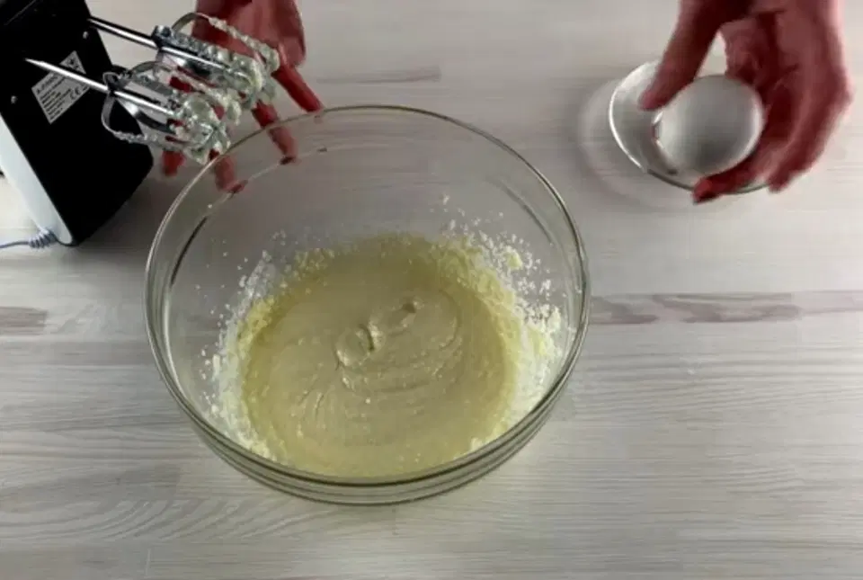 Классические шоколадные маффины с какао — шаг 4