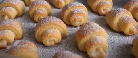 Сырные рогалики