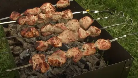 Шашлык на минералке из свинины