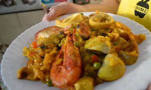 Паэлья с моллюском