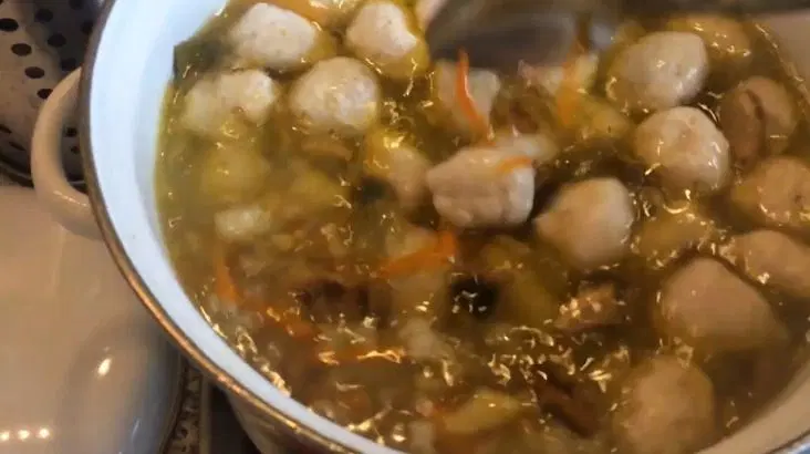 Сырный суп с куриными фрикадельками — шаг 7