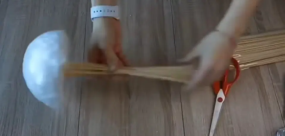 Букет из маршмеллоу — шаг 2
