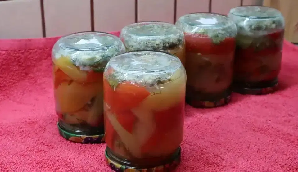Маринованный сладкий перец с чесноком и зеленью — шаг 6