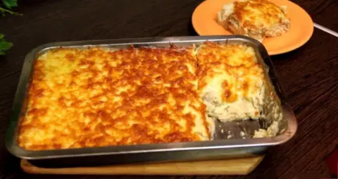 Нежный куриный жюльен с грибами и сыром