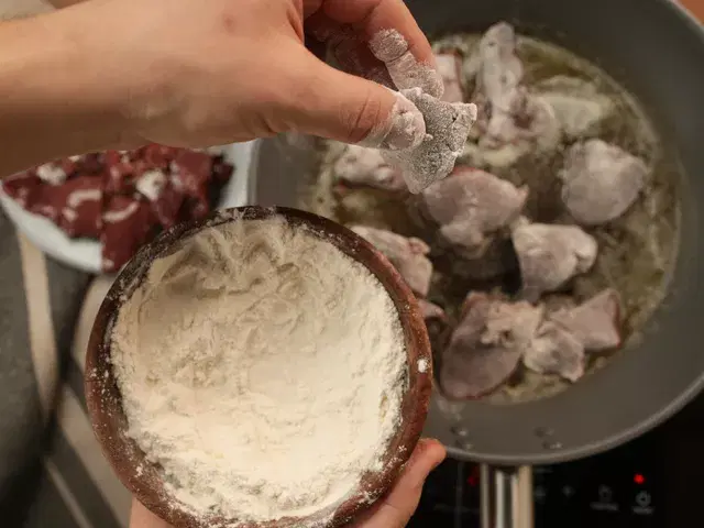 Бефстроганов из печени — шаг 2