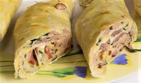 Рулет из лаваша с ветчиной и сыром