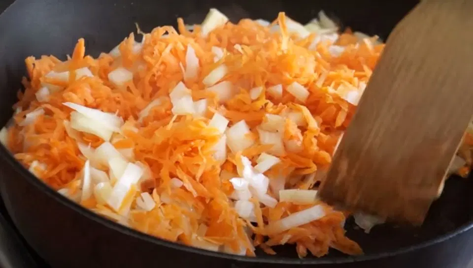 Гороховая каша с луком — шаг 3
