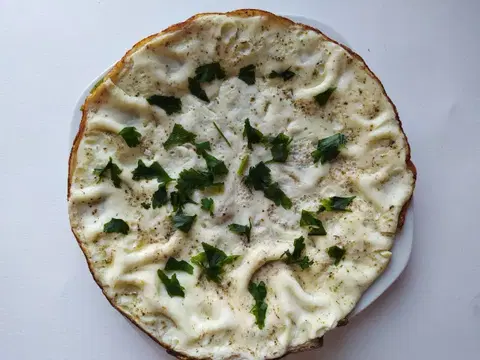 Омлет с чесноком