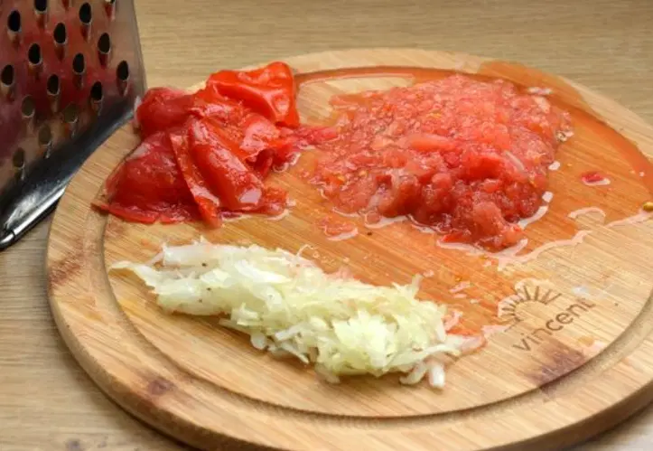 Глубокая пицца по-чикагски — шаг 9