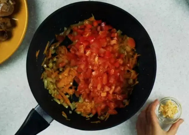 Курица с рисом и овощами по-каталонски — шаг 2