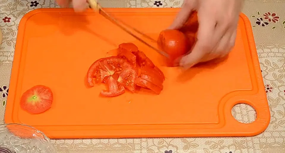 Пицца со шпротами — шаг 2