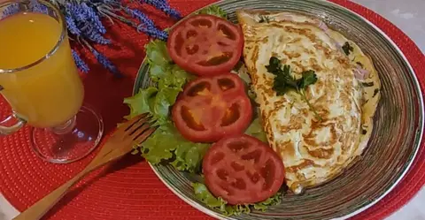 Омлет с ветчиной и сыром