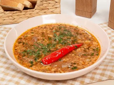 Харчо с ткемали и красным перцем