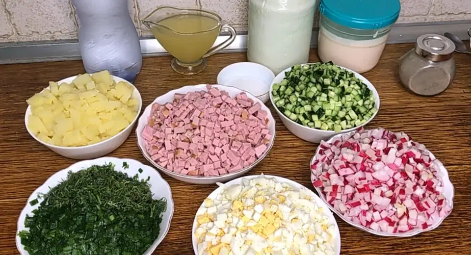 Окрошка на мацони — шаг 1