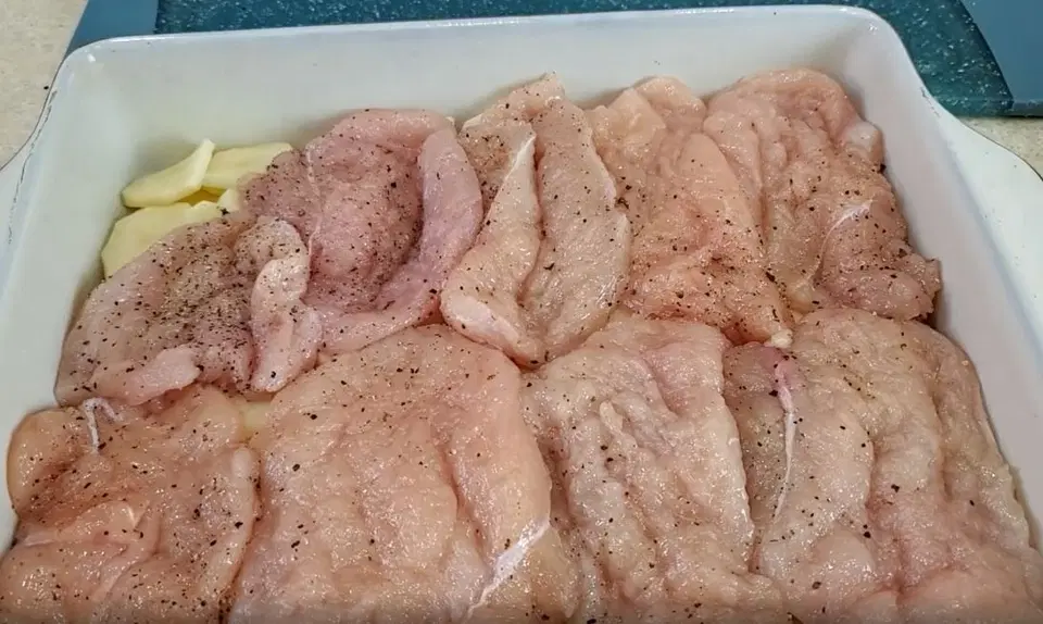 Мясо по-французски с картофелем и грибами — шаг 3