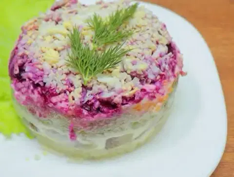 Сельдь под шубой с яблоком