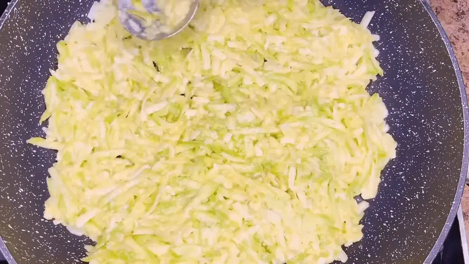 Кабачковые лепешки — шаг 2