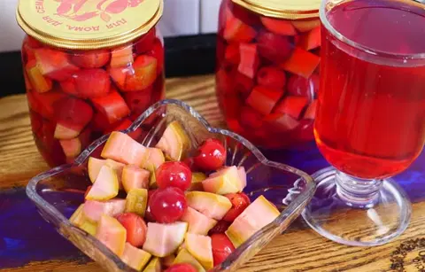 Консервированные кабачки с вишней