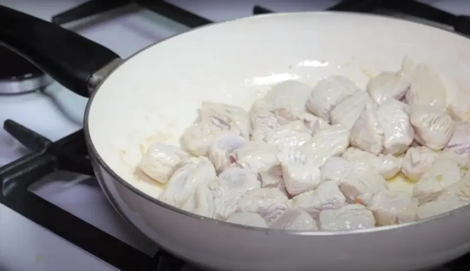 Индейка с овощами, кунжутом и соусом терияки — шаг 4